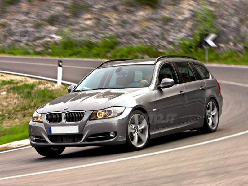 BMW Serie 3 Touring 318i cat  Attiva