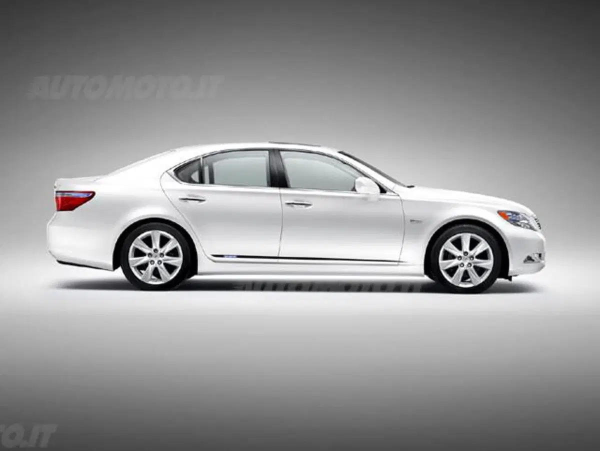 Lexus LS 600h