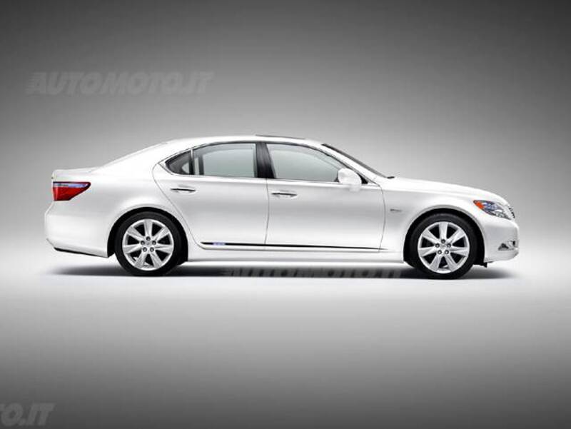 Lexus LS 600h 