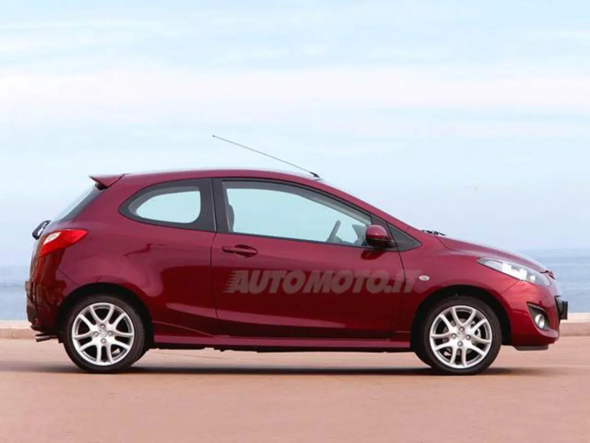 Mazda Mazda2 1.3 16V 84CV 3p. Sporty (2)