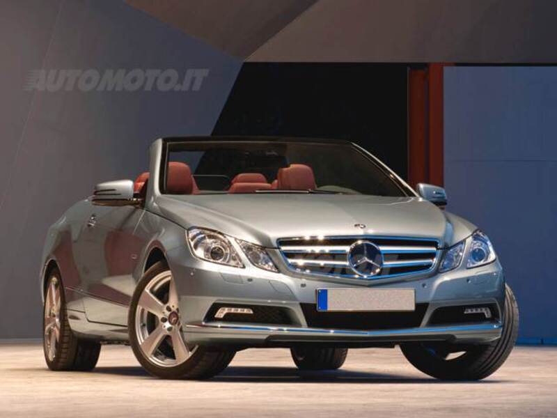 Mercedes-Benz Classe E Cabrio 200 CGI Cabrio BlueEFFICIENCY Executive