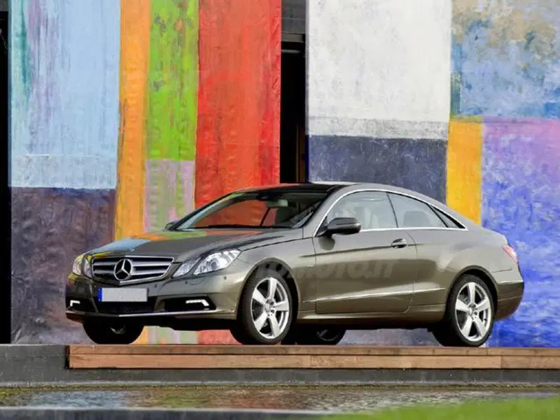 Mercedes-Benz Classe E Coupé 350 CGI Coupé BlueEFFICIENCY Executive