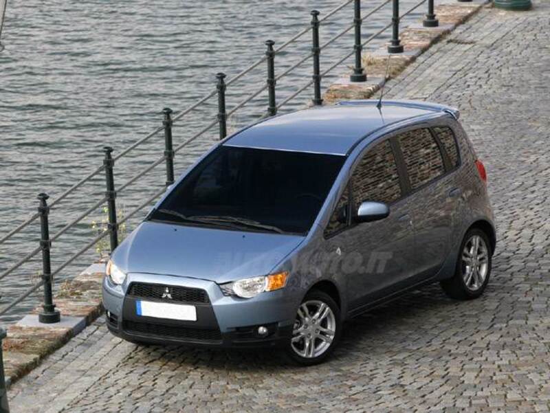 Mitsubishi Colt 1.1 12V 5p. Invite