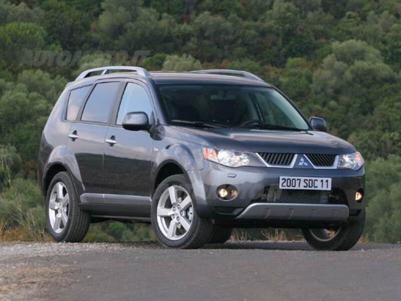 Mitsubishi Outlander (2007-10)