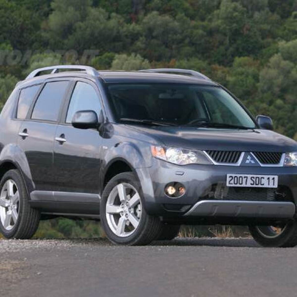 Mitsubishi Outlander (2007-10)