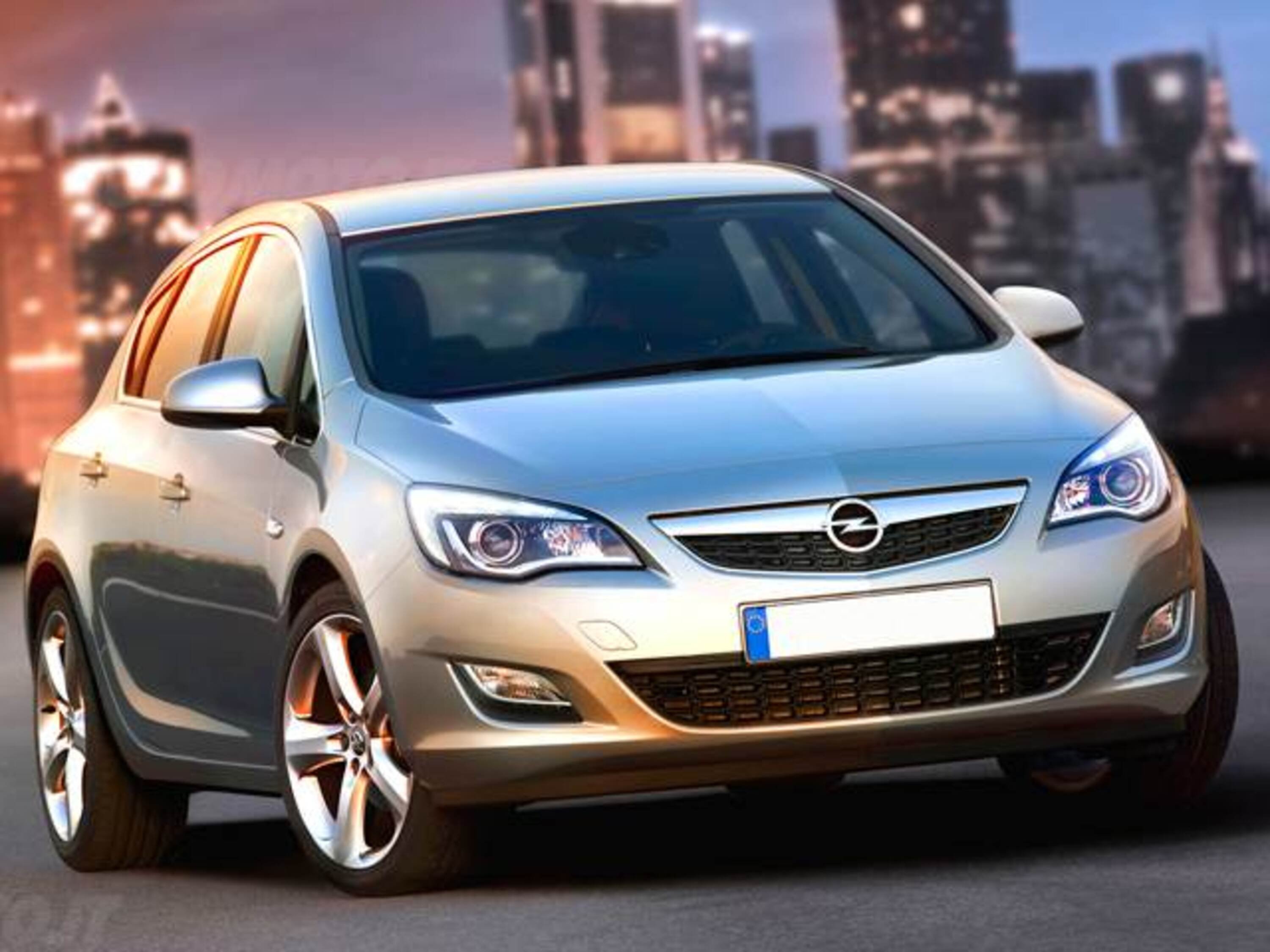Opel Astra 1.6 115CV 5 porte Elective