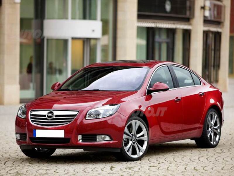 Opel Insignia Turbo 180CV 4 porte Cosmo