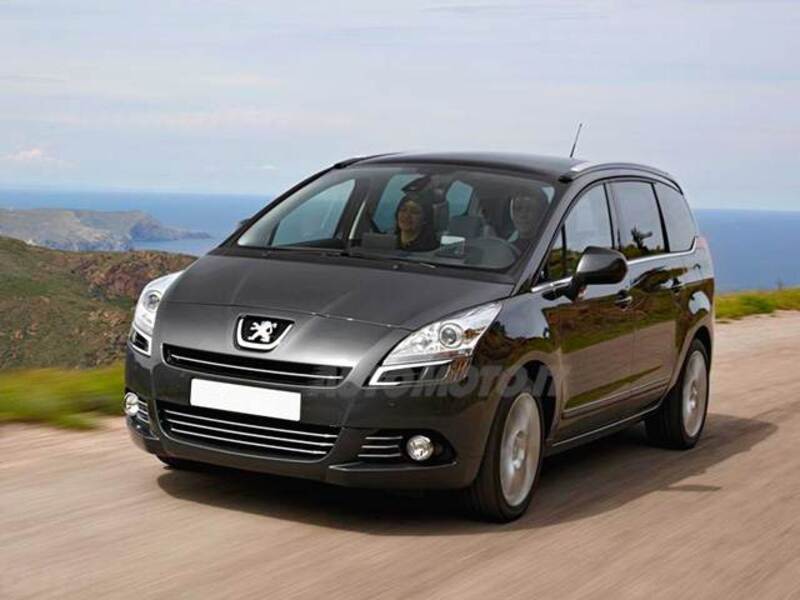 Peugeot 5008 1.6 HDi 112CV cambio robotizzato Tecno