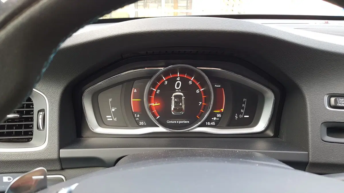 Volvo V60 Polestar | Una bestia da 367 cavalli (13)