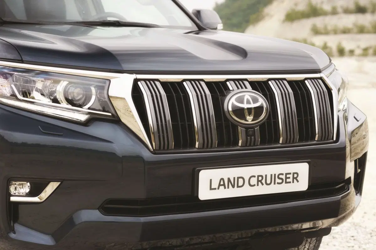Toyota Land Cruiser 2018, debutta il nuovo offroad (4)