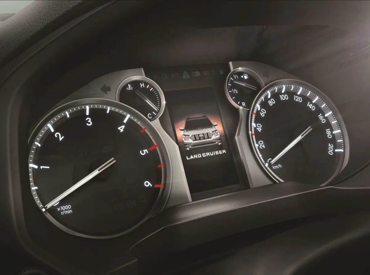Toyota Land Cruiser 2018, debutta il nuovo offroad (10)