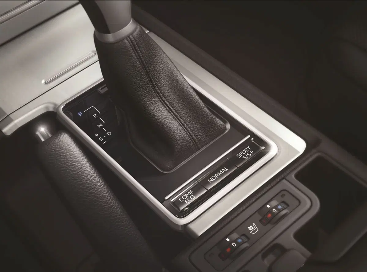 Toyota Land Cruiser 2018, debutta il nuovo offroad (12)