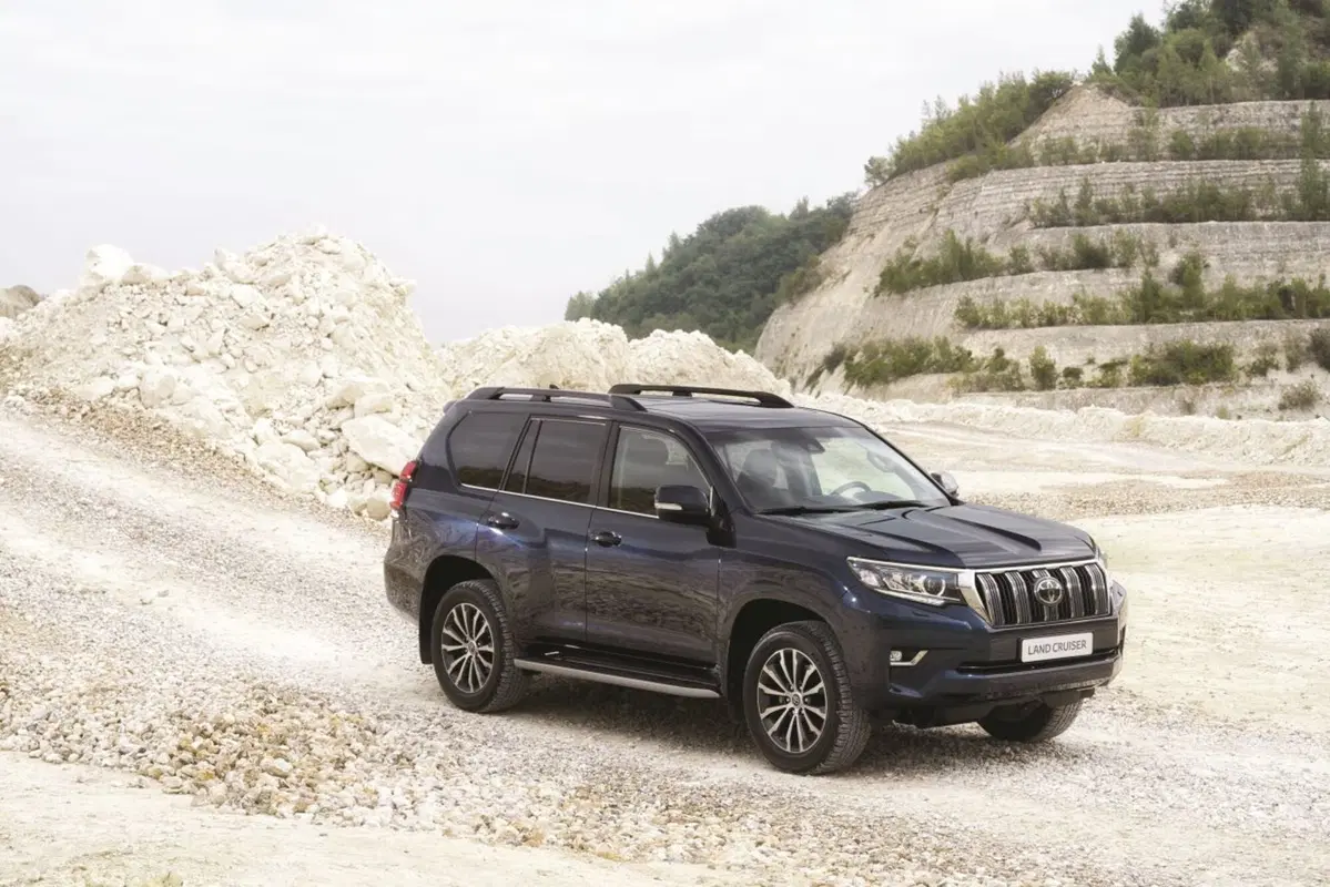 Toyota Land Cruiser 2018, debutta il nuovo offroad (16)