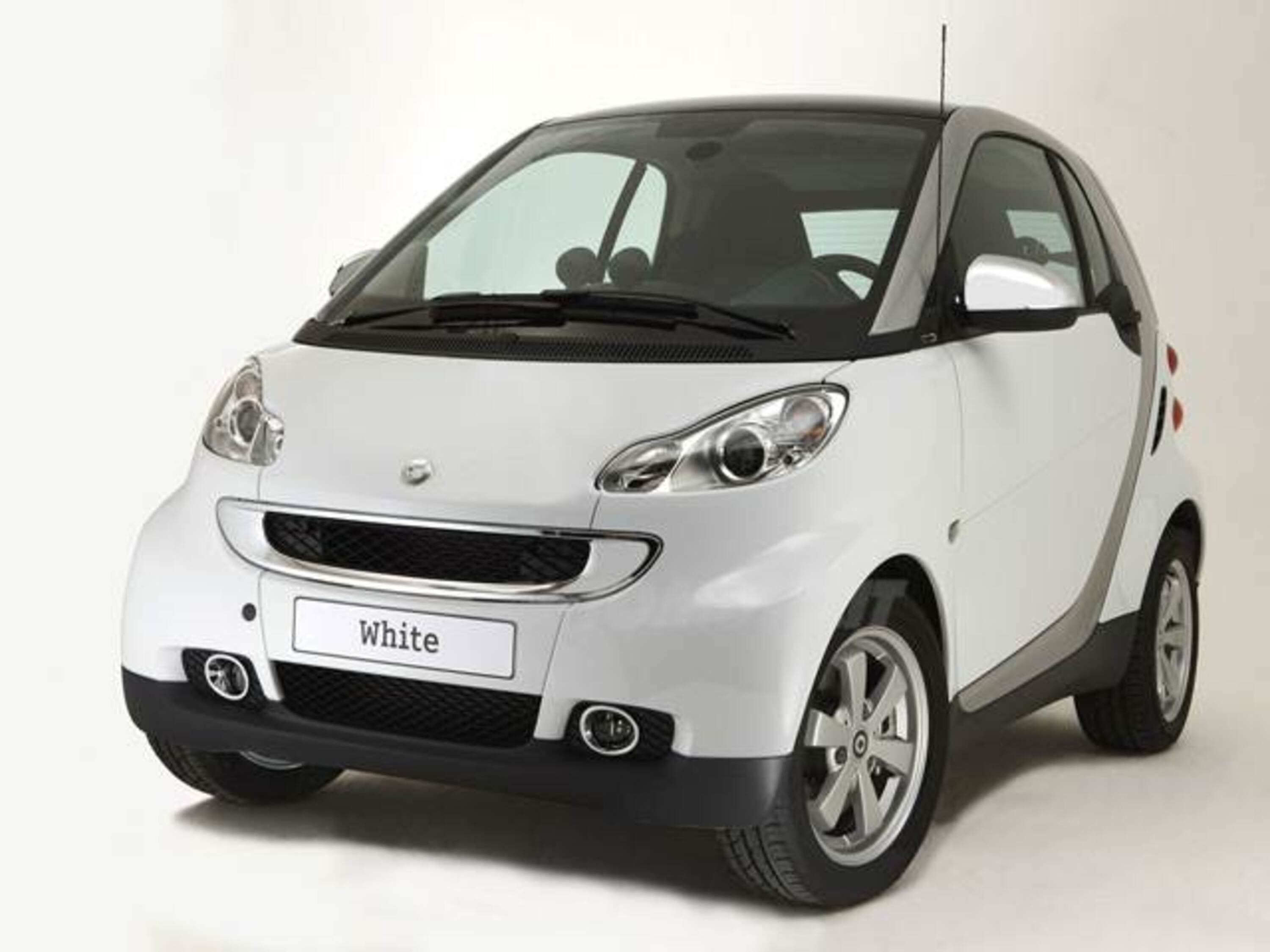smart Fortwo 1000 52 kW MHD coupé "bianca" lim