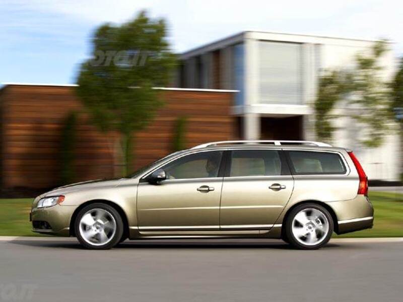 Volvo V70 2.0 T Powershift R-design