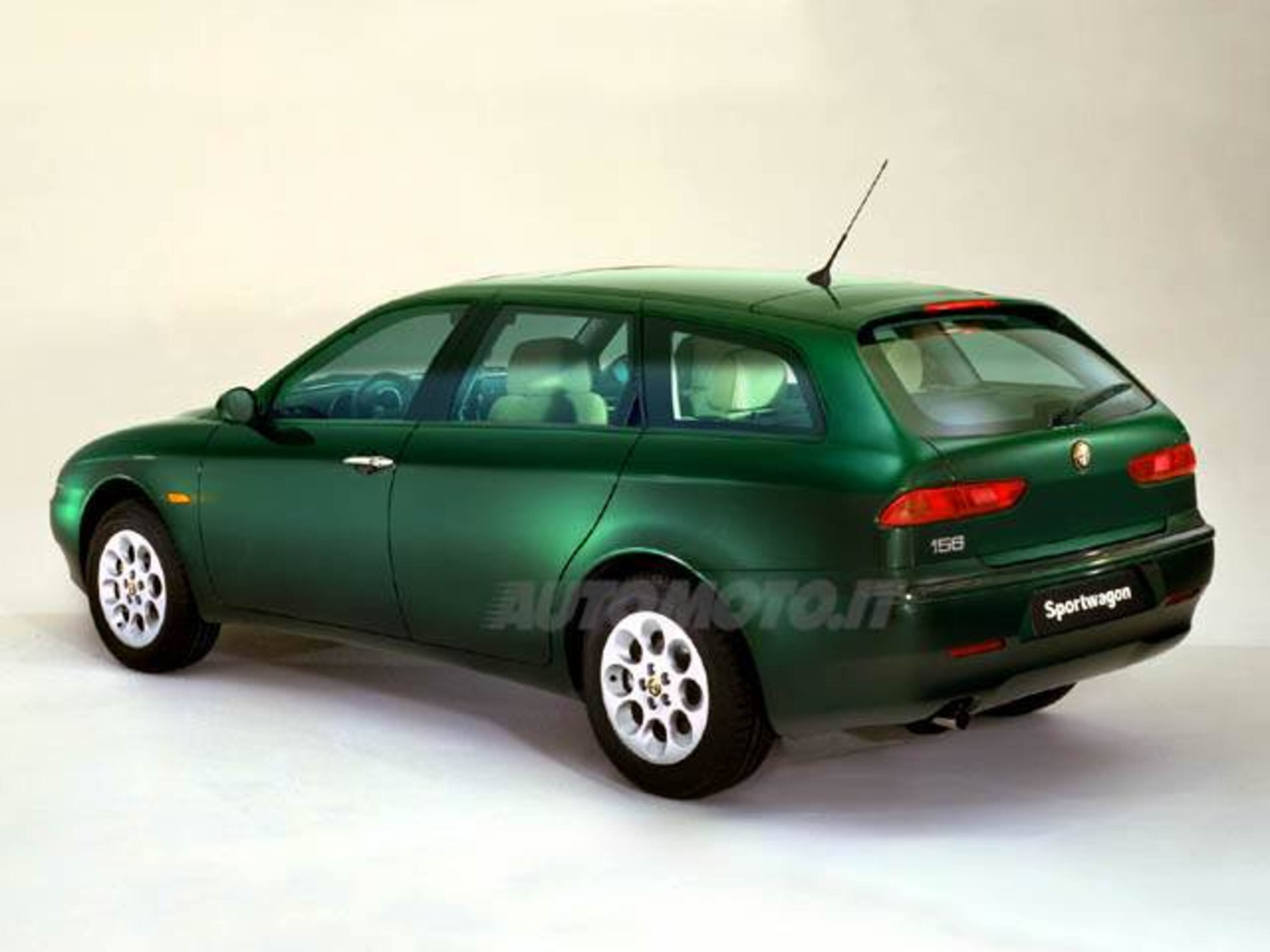 Alfa Romeo 156 SportWagon 1.6i 16V Twin Spark 110 CV cat Sportwagon Distinctive
