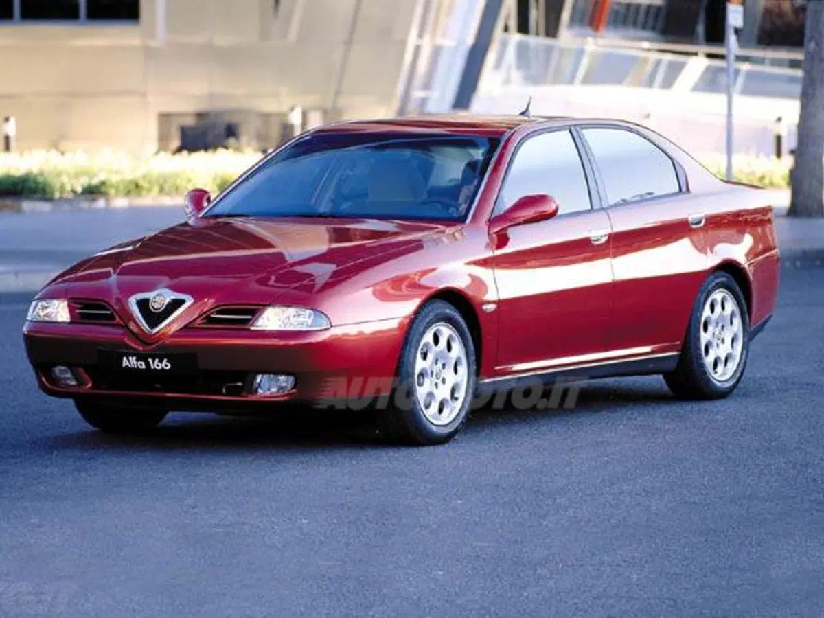 Alfa Romeo 166 2.5i V6 24V cat Distinctive