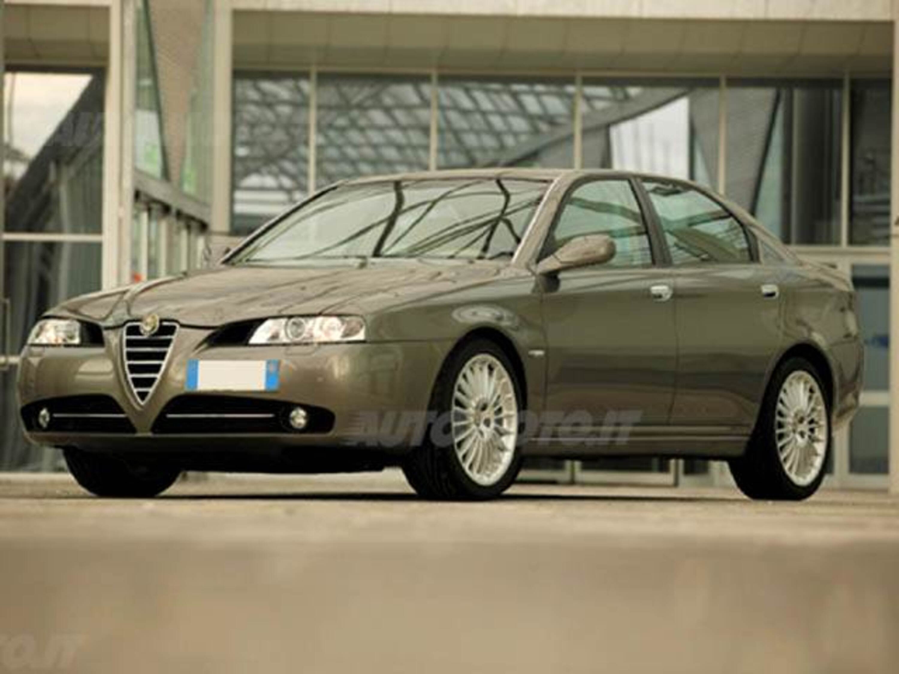 Alfa Romeo 166 2.0i 16V Twin Spark cat Luxury 