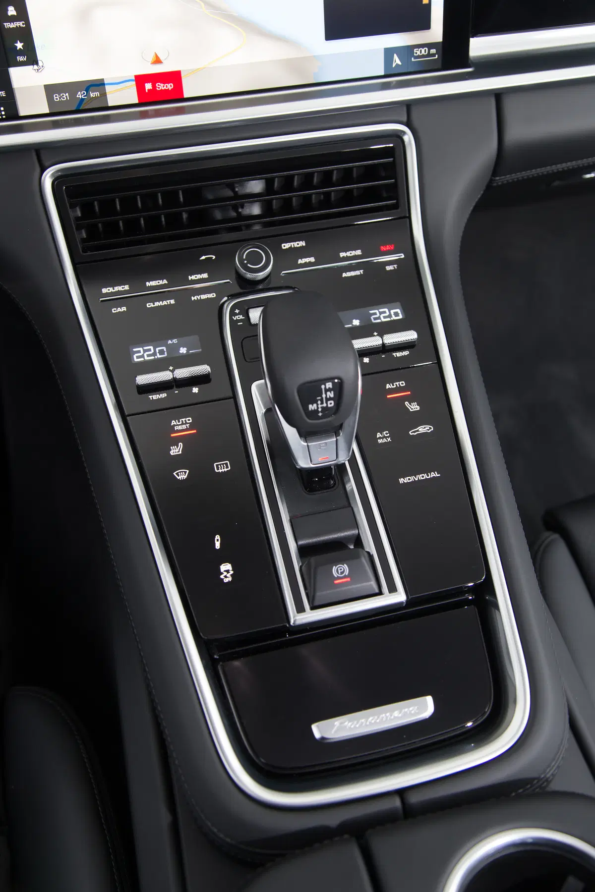Porsche Panamera Sport Turismo E-Hybrid, equilibrio tra prestazioni e famiglia [Video] (19)
