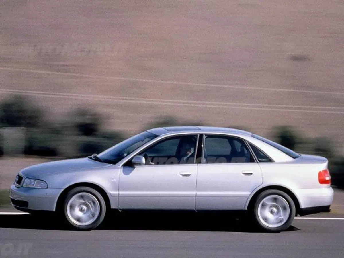 Audi A4 1.9 TDI/115 CV cat Advance