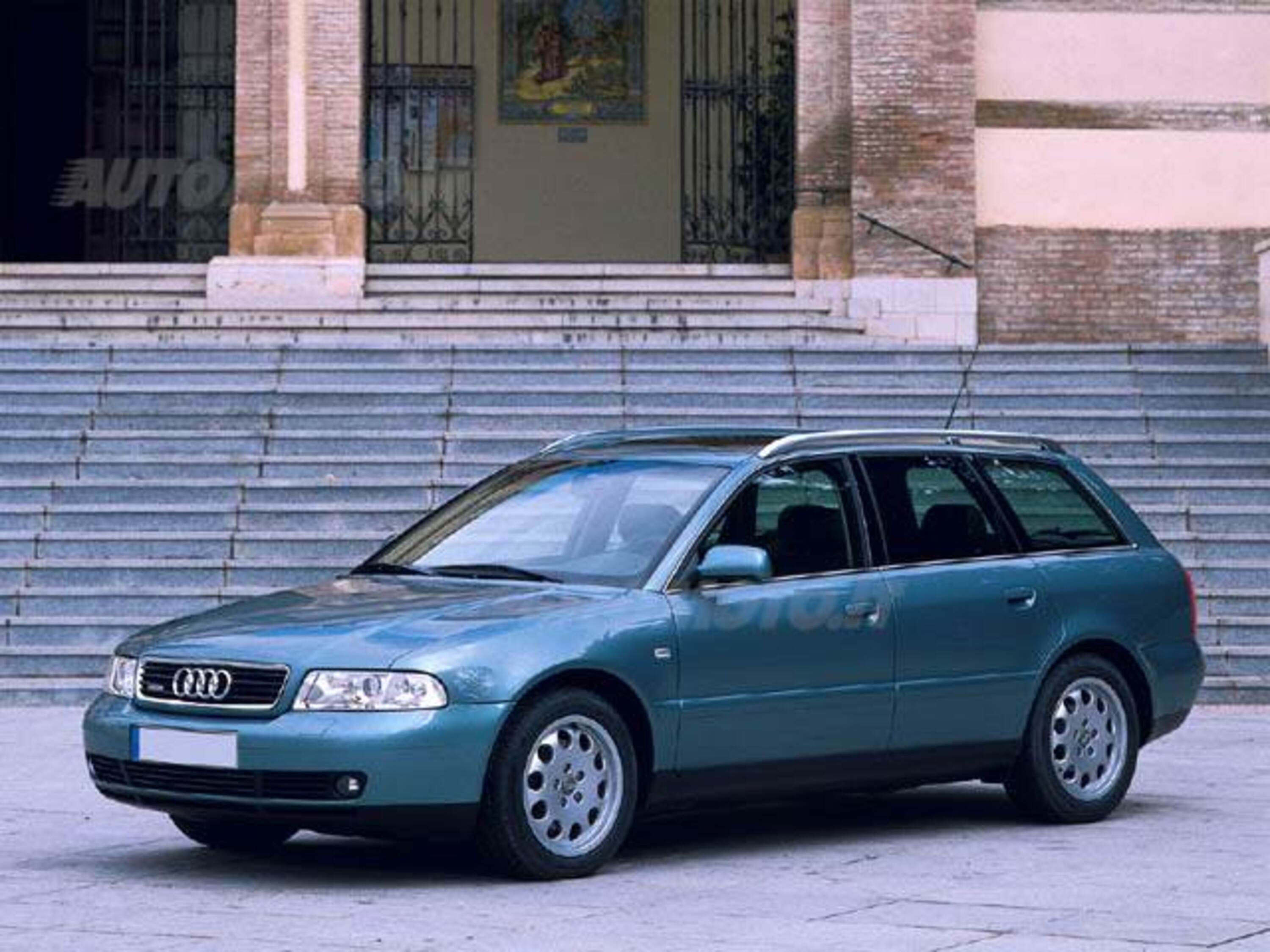 Audi A4 Avant 2.8 V6 cat quattro Advance 