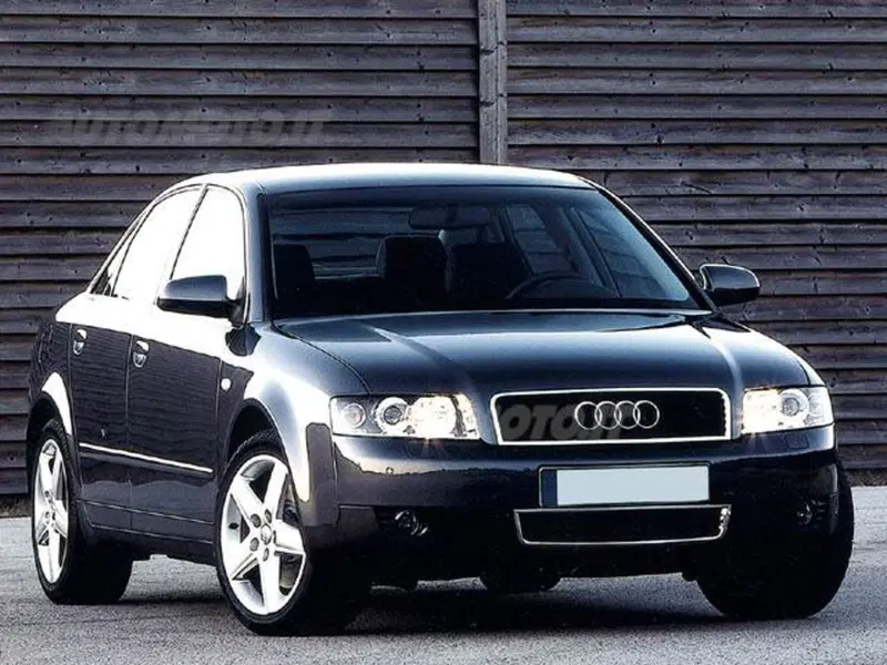 Audi A4 2.4 V6 30V cat