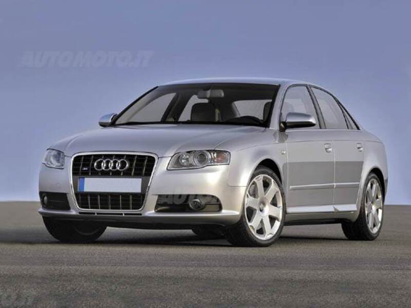 Audi A4 3.2 V6 FSI multitronic