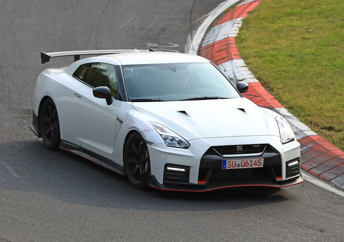 Nissan GT-R NISMO, in arrivo l'arma per il 2018
