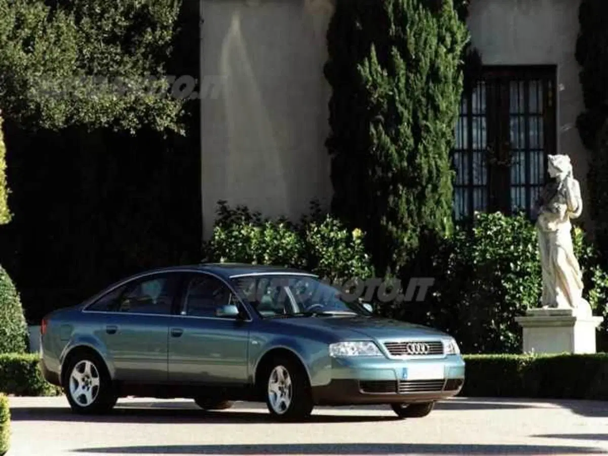 Audi A6 2.4 V6 cat quattro Ambition