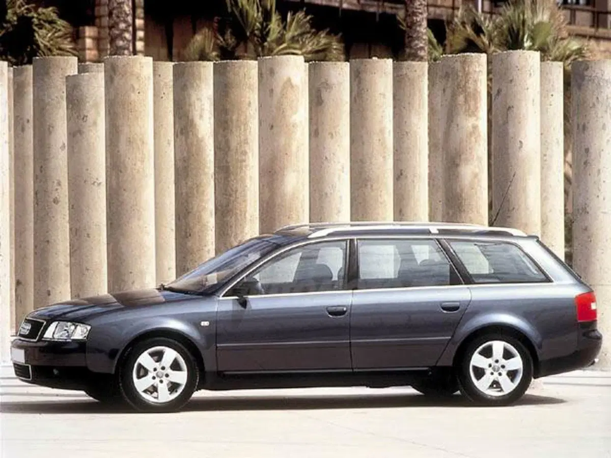 Audi A6 Avant 2.5 V6 TDI/180 CV cat quattro