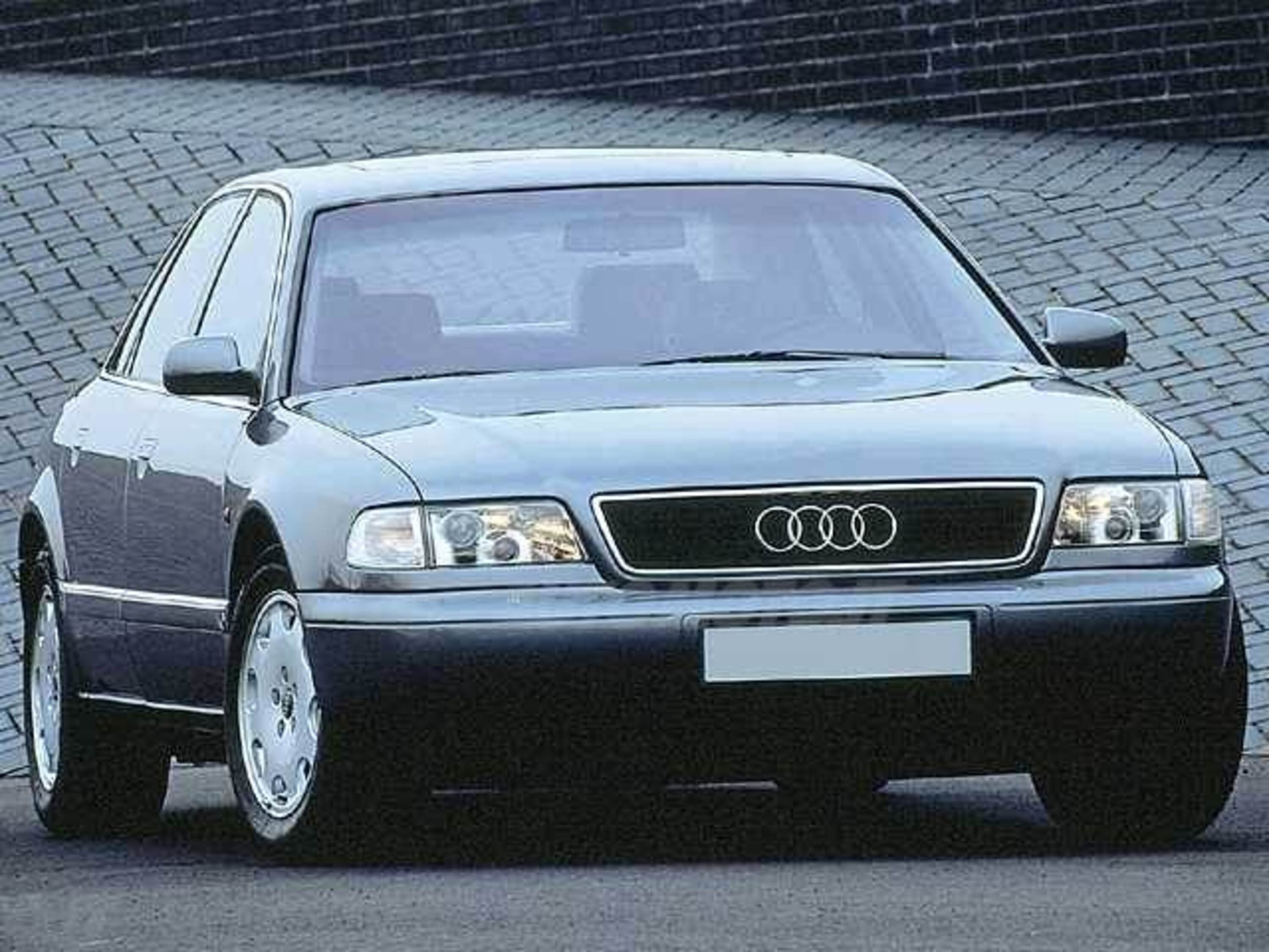 Audi A8 2.8 V6 cat quattro