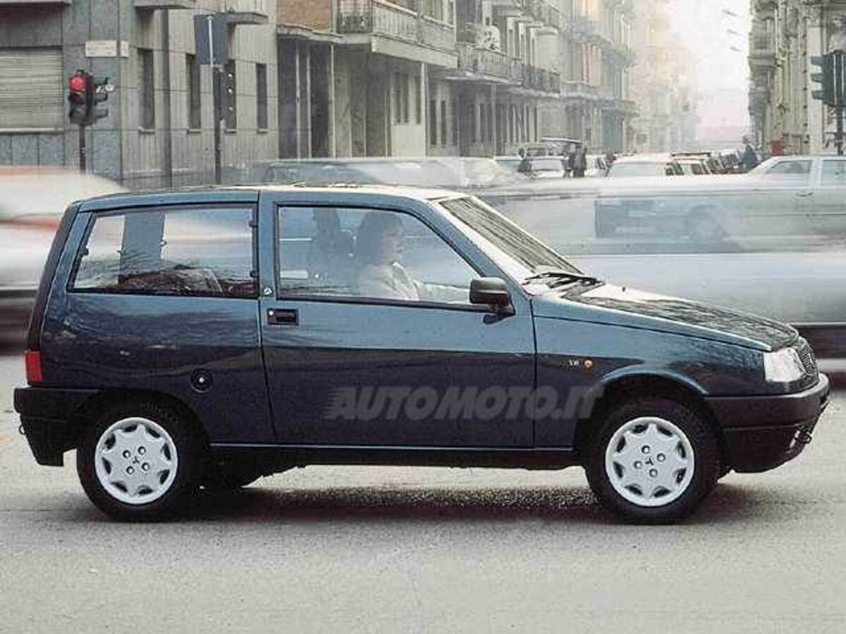 Y10 Rmt Autobianchi Y10 1.1 i.e. cat Selectronic Ville : prezzo e scheda ...