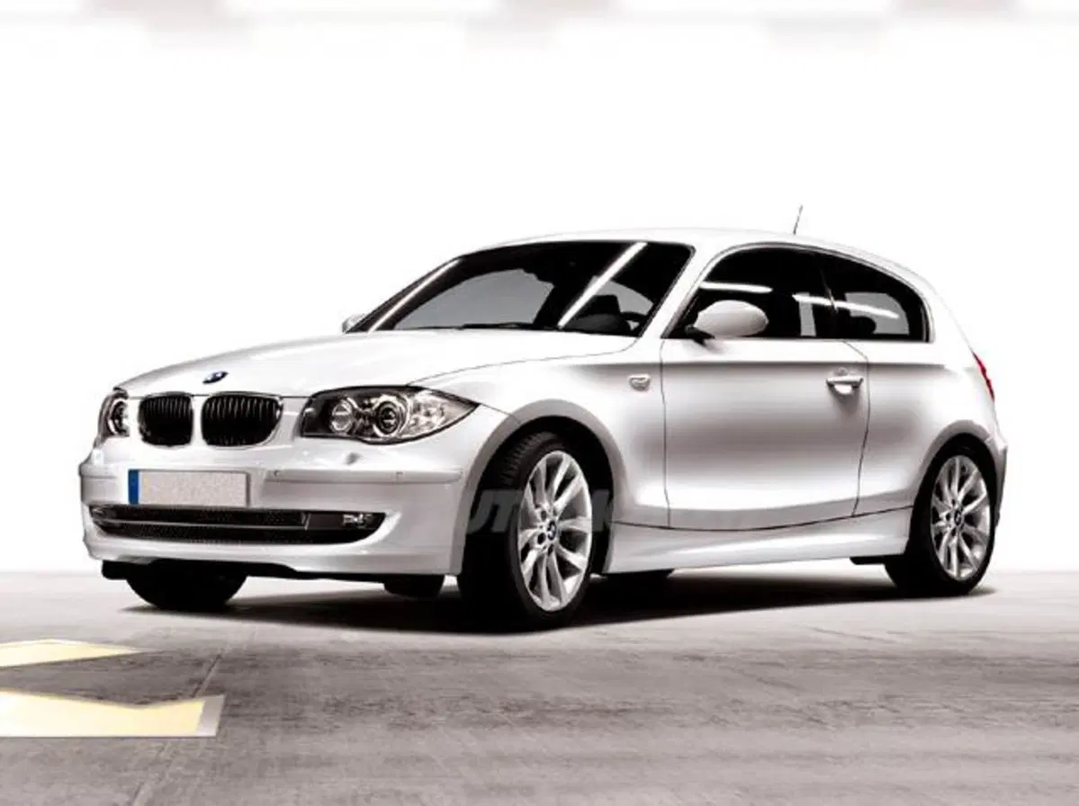 BMW Serie 1 118d cat 3 porte Attiva DPF