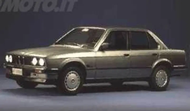 BMW Serie 3 318i 4 porte