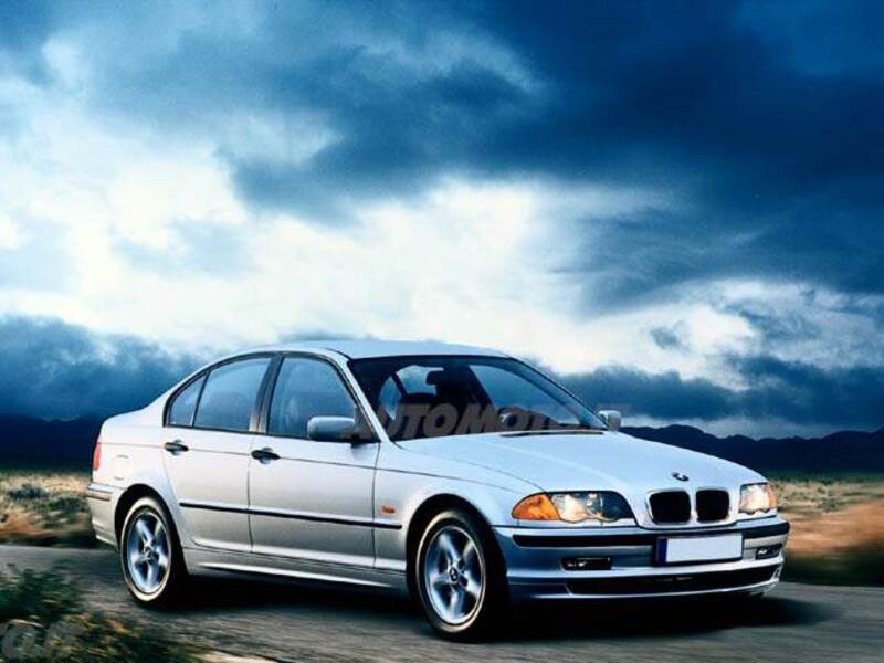 BMW Serie 3 323i cat 4 porte