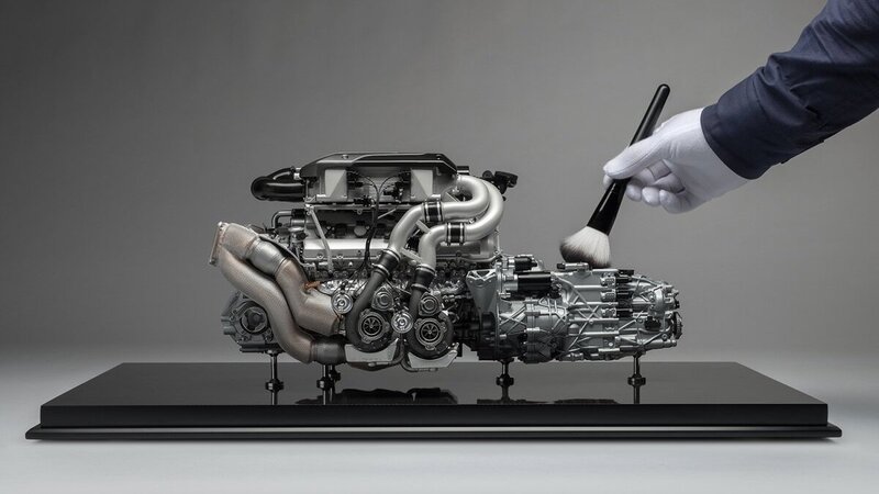 Bugatti Chiron, il motore in scala 1:4 &egrave; un capolavoro