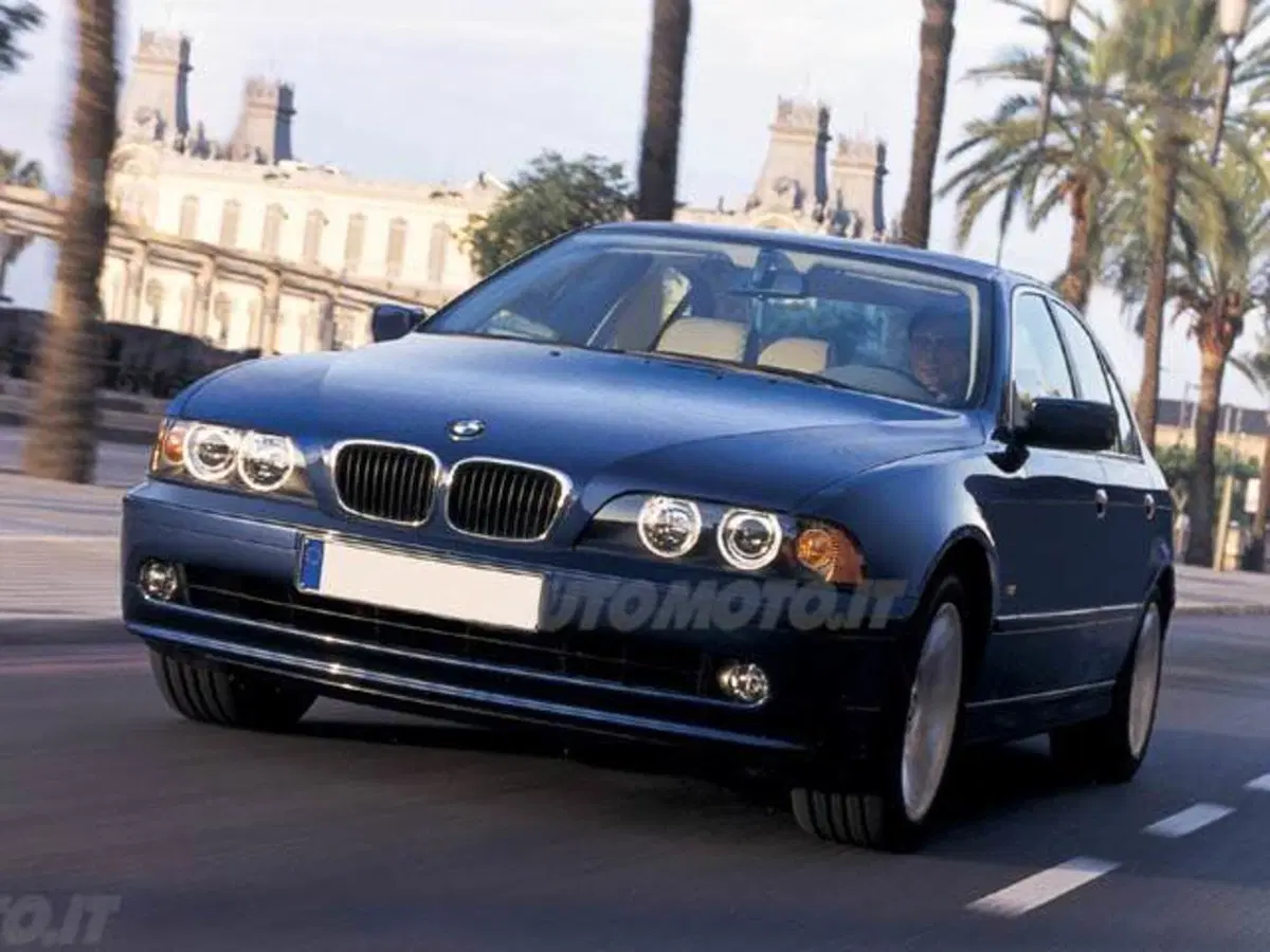 BMW Serie 5 530i cat Futura