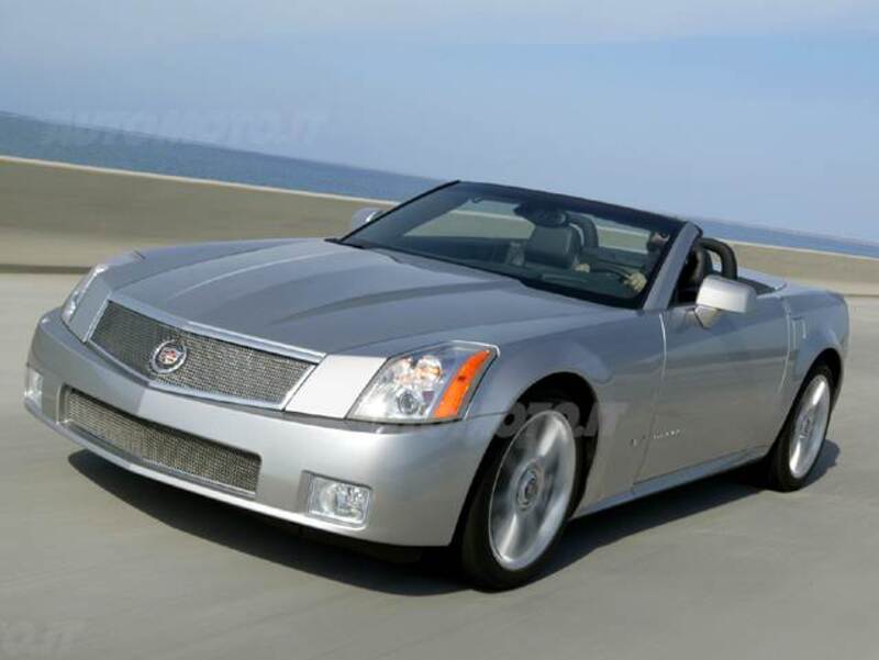 Cadillac XLR XLR-V 4.4 V8 aut. Supercharged