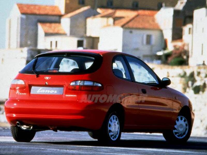 Daewoo Lanos 1.3i cat 3 porte SE Plus Millennium Marathon