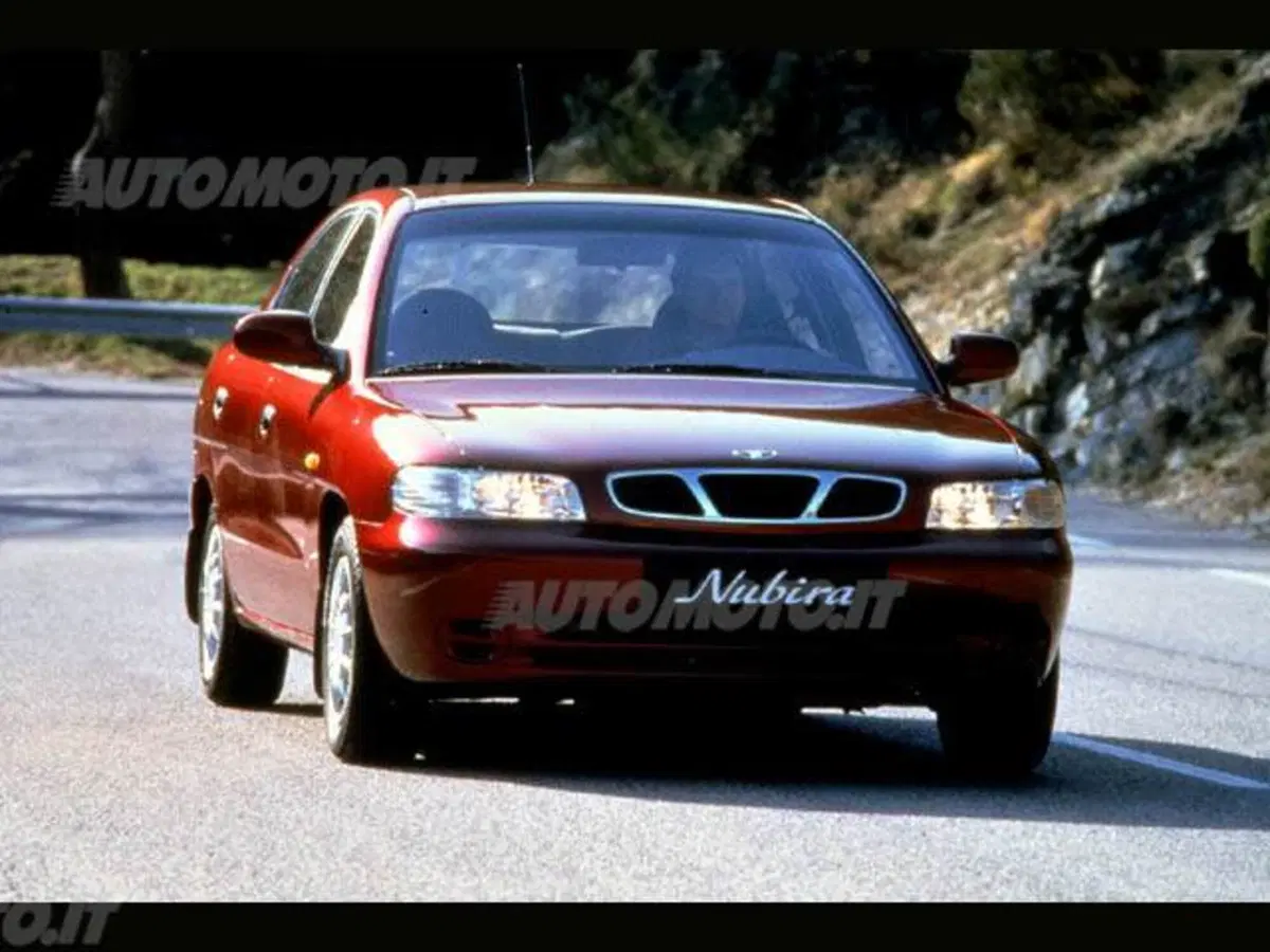 Daewoo Nubira 1.6i 16V cat 5 porte SE Plus