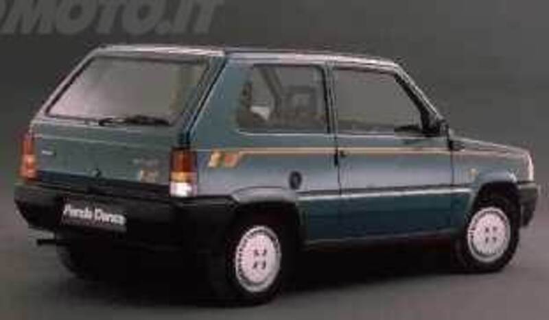 Fiat Panda 900 i.e. cat Dance