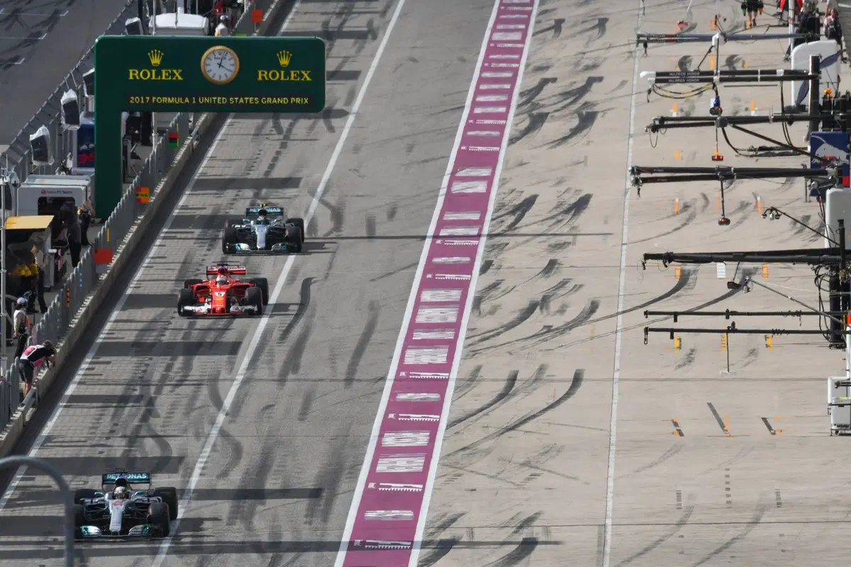 F1, GP USA 2017: pole per Hamilton. Secondo Vettel (16)