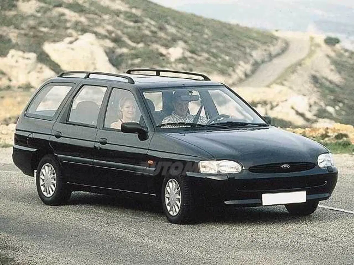 Ford Escort/Orion Station Wagon 1.8i 16V cat Station Wagon Boston