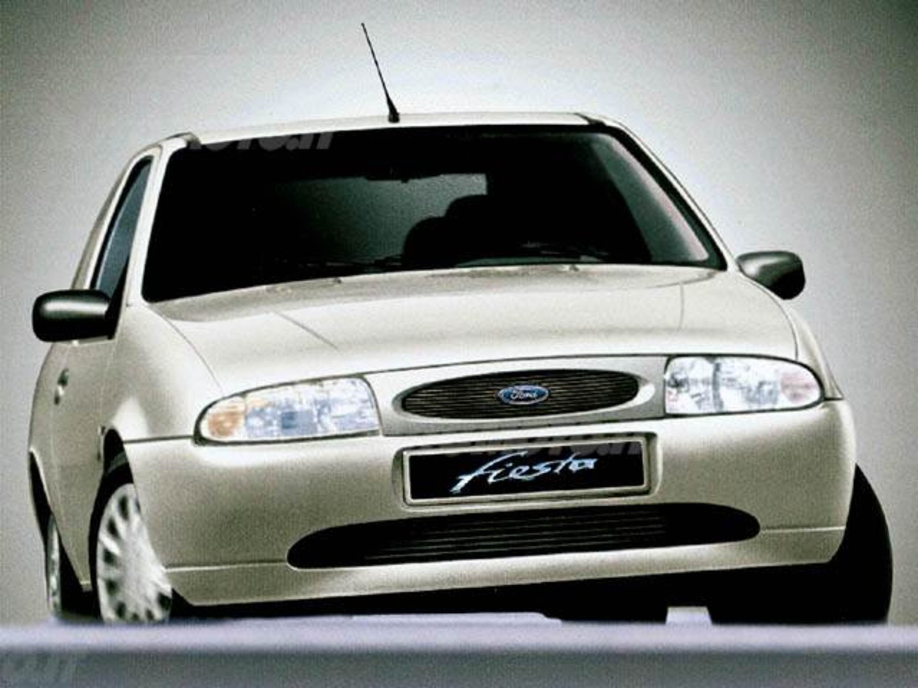 Ford Fiesta 1.8 diesel cat 3 porte Silver