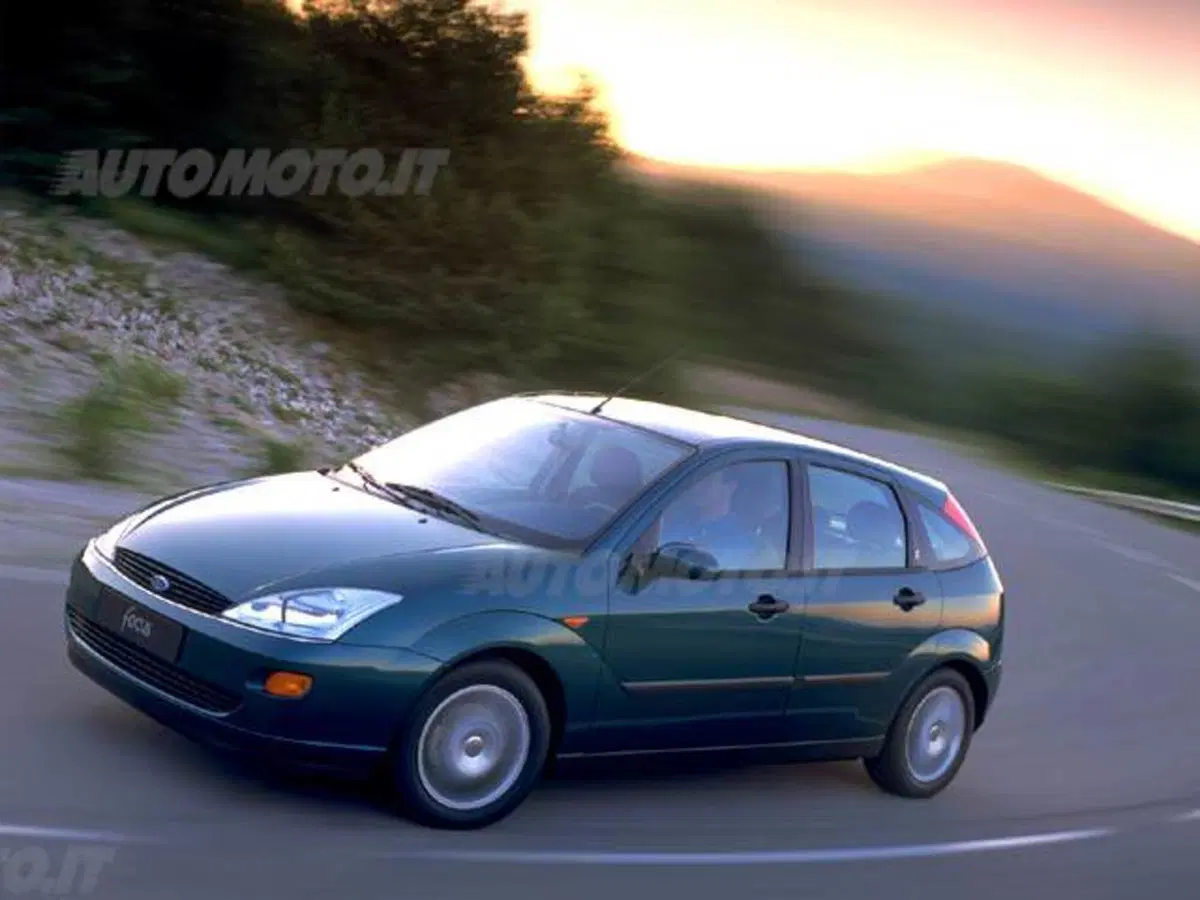 Ford Focus 2.0i 16V cat 5p. Ghia