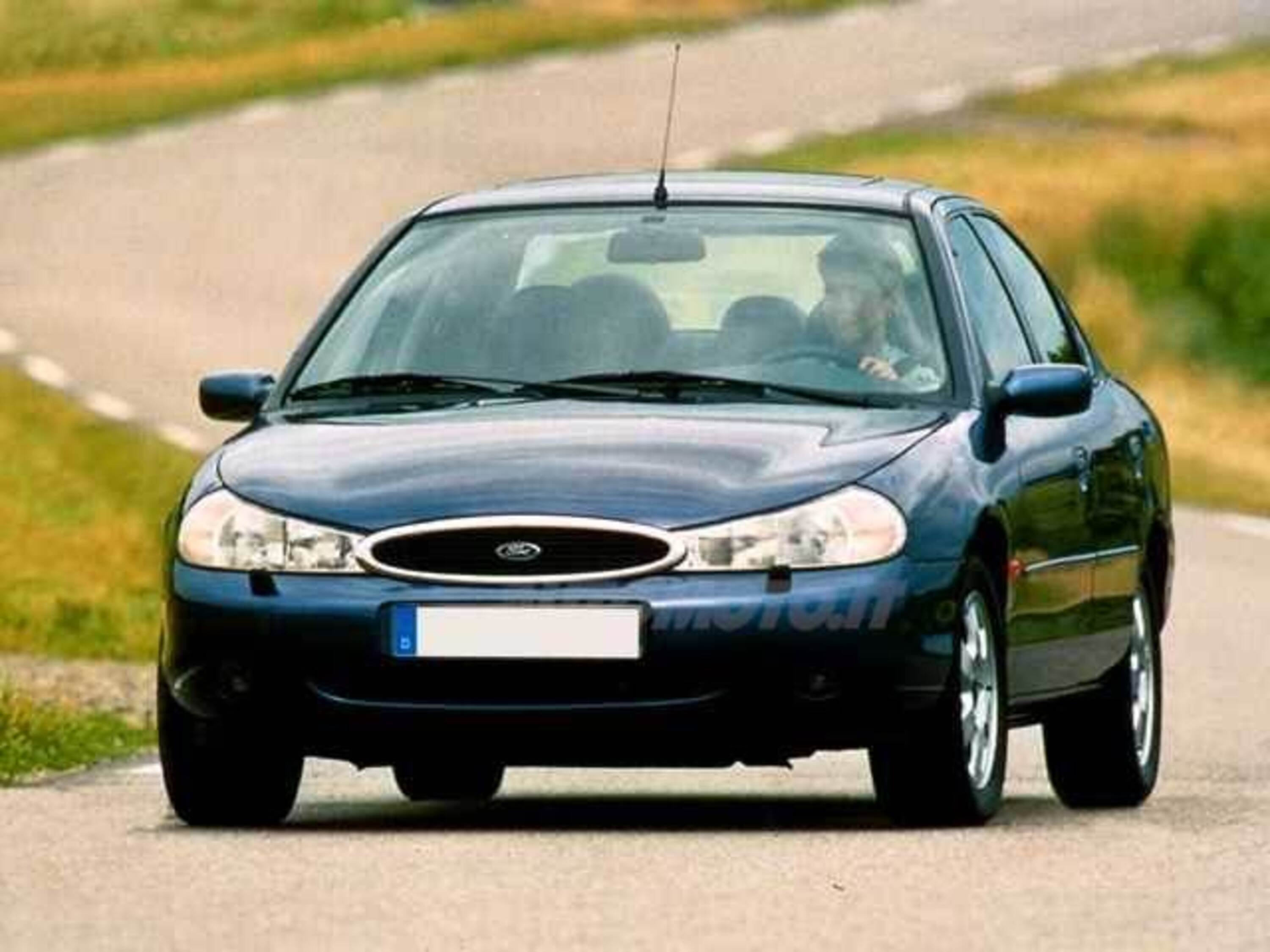 Ford Mondeo 1.8 turbodiesel cat 4 porte GT