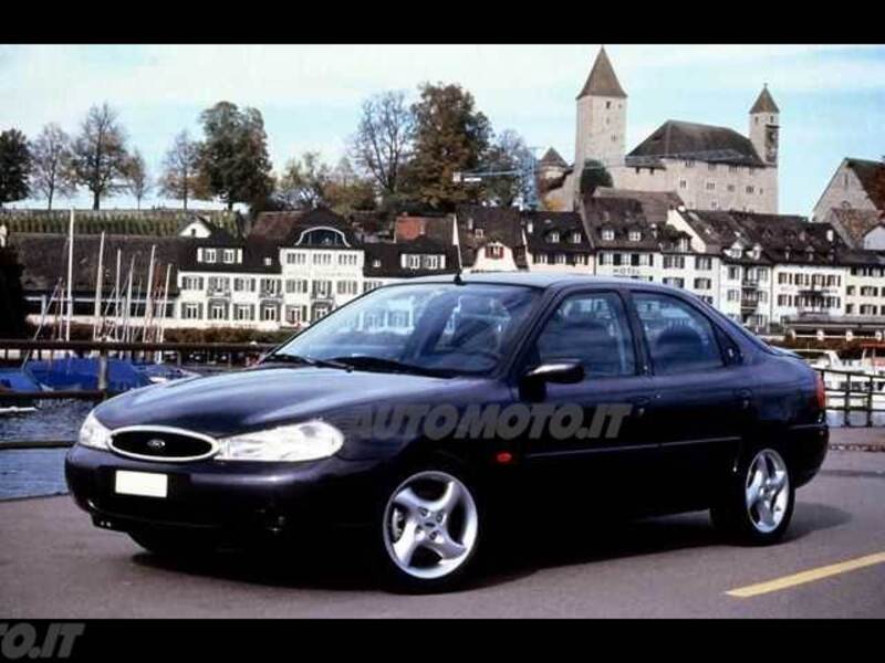 Ford Mondeo 1.8i 16V cat 4 porte Ghia 