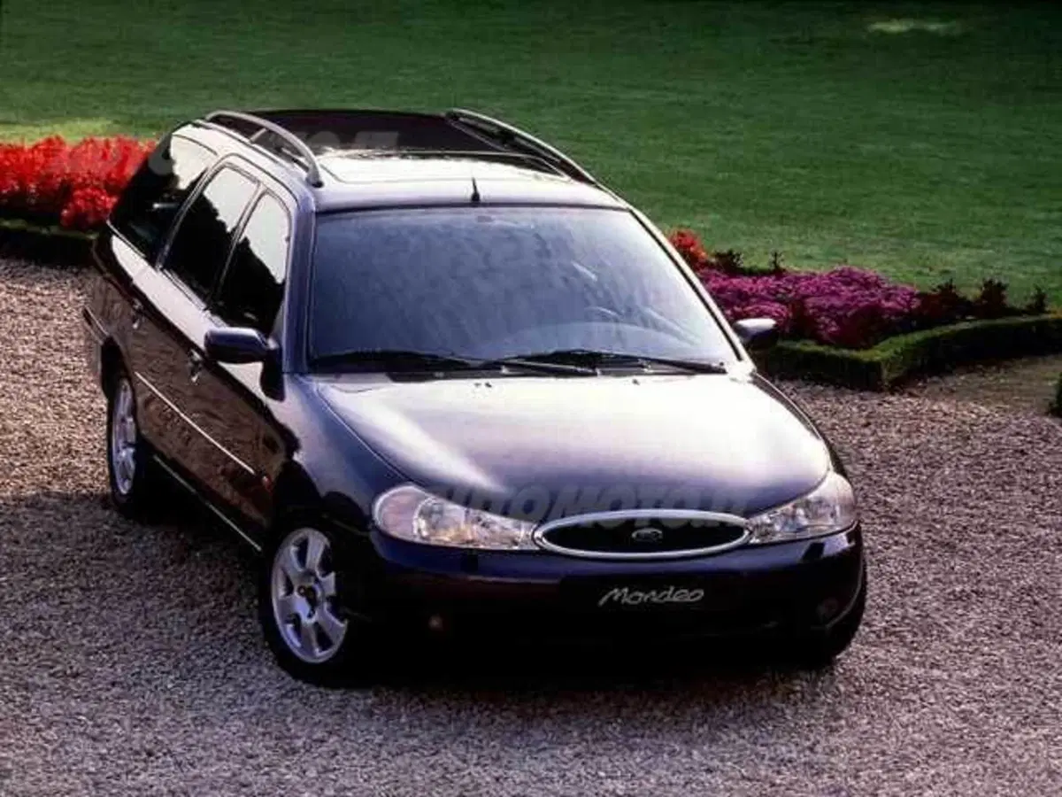 Ford Mondeo Station Wagon 2.5i V6 24V cat S.W. Ghia