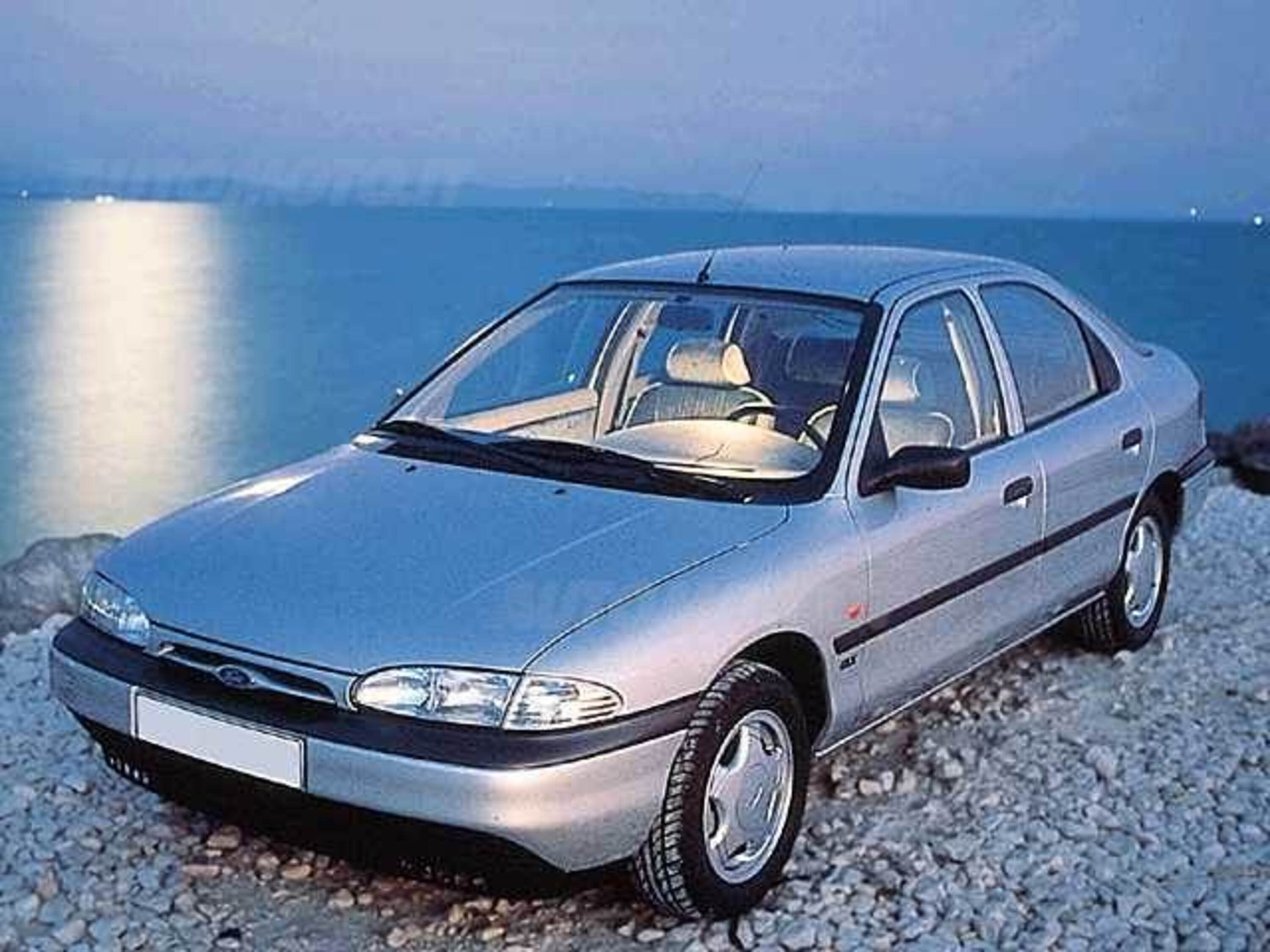 Ford Mondeo 1.8 turbodiesel EGR 5p. Concept