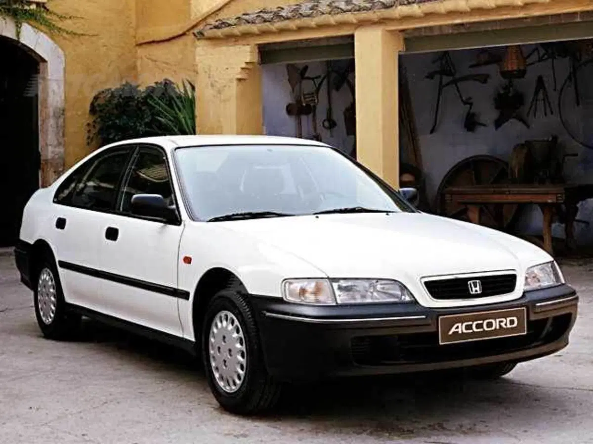 Honda Accord 1.8i 16V cat LS